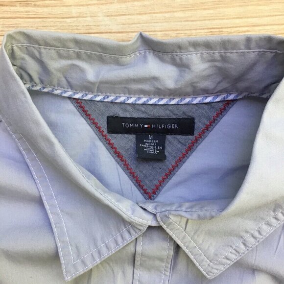 Tommy Hilfiger Button Down Shirt Womens Medium Light Blue Roll Tab Sleeve Cotton - Picture 3 of 8